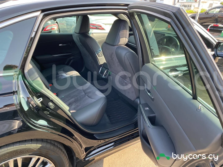 Toyota Crown Черный