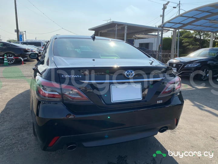 Toyota Crown Черный