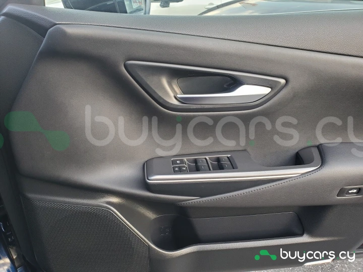 Toyota Crown Синий