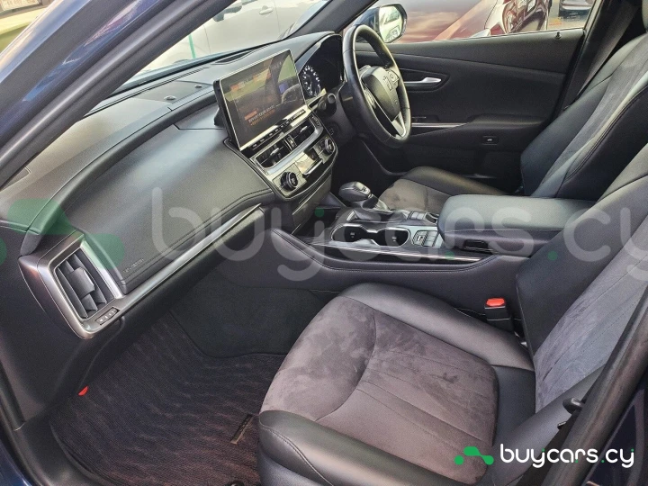 Toyota Crown Синий