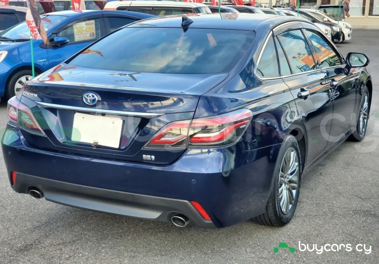 Toyota Crown Синий