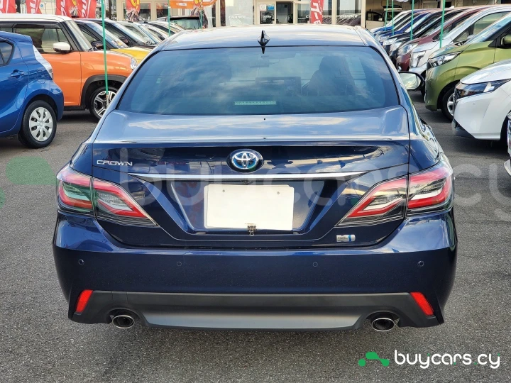 Toyota Crown Синий
