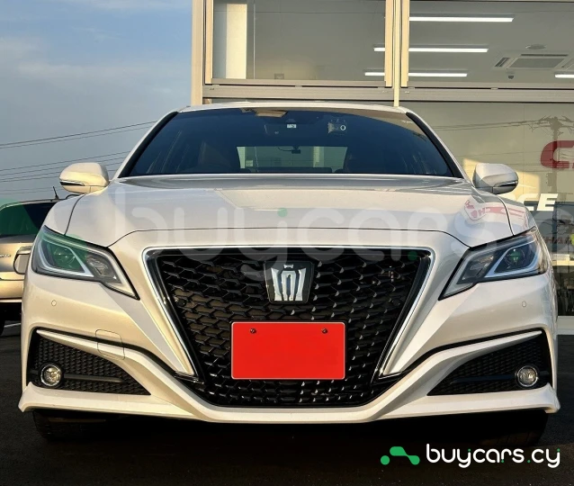 Toyota Crown Белый