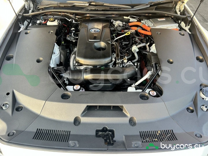 Toyota Crown Белый