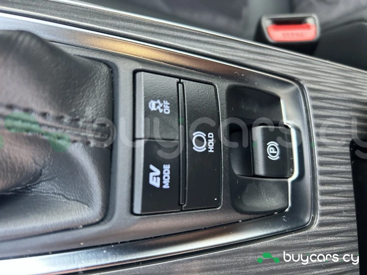 Toyota Crown Белый