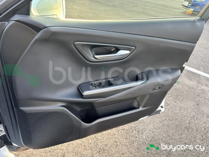 Toyota Crown Белый