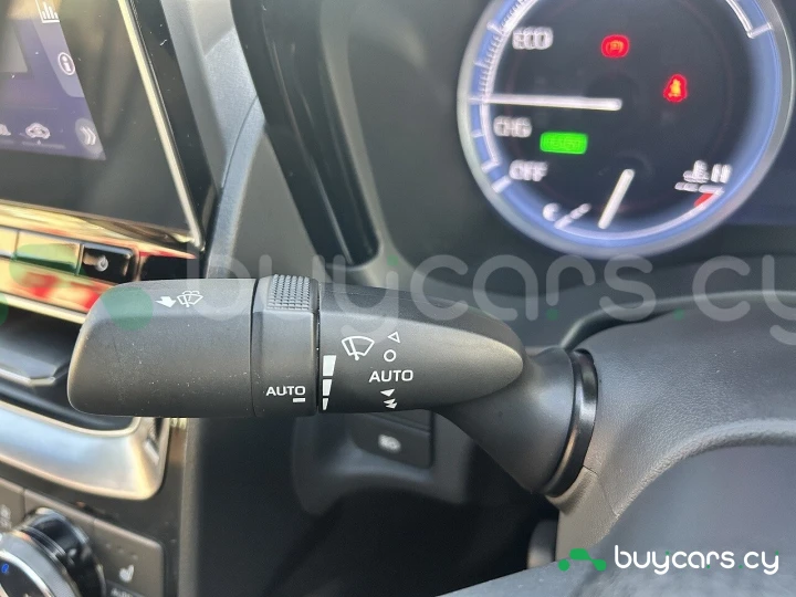 Toyota Crown Белый