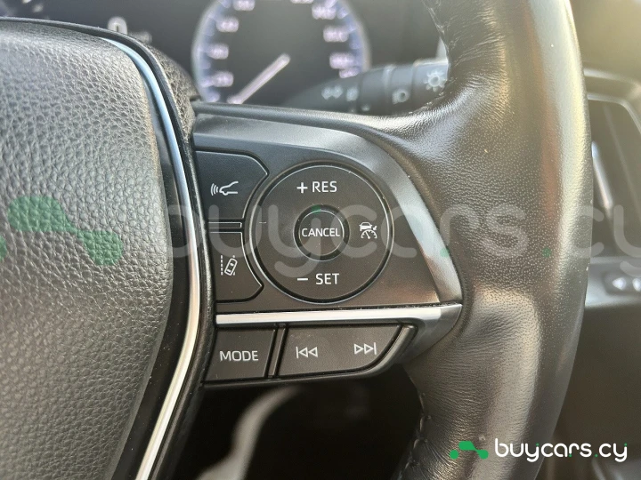 Toyota Crown Белый