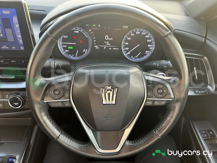 Toyota Crown Белый