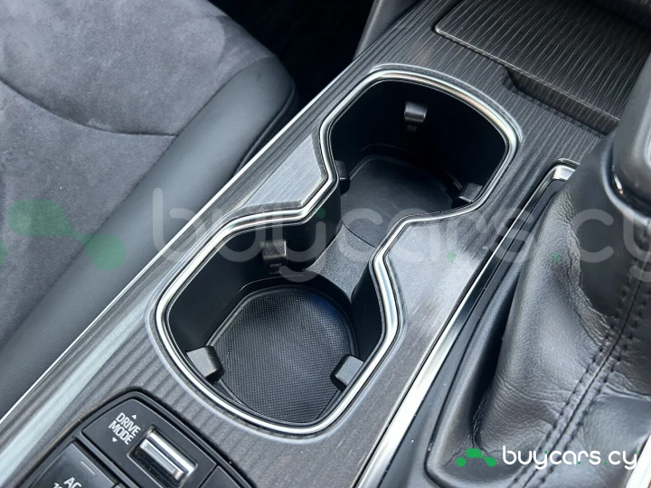 Toyota Crown Белый