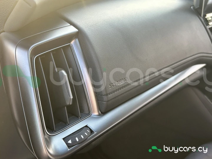 Toyota Crown Белый