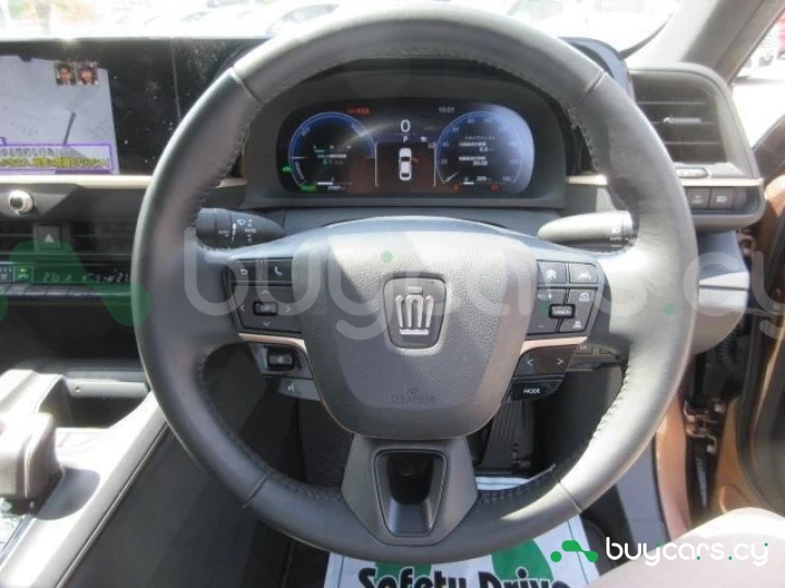 Toyota Crown Коричневый