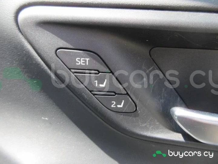 Toyota Crown Коричневый