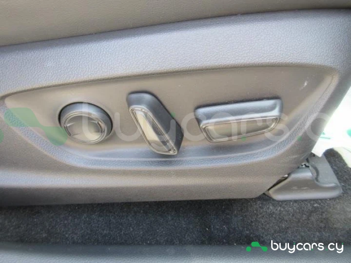 Toyota Crown Коричневый