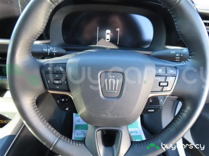 Toyota Crown Белый