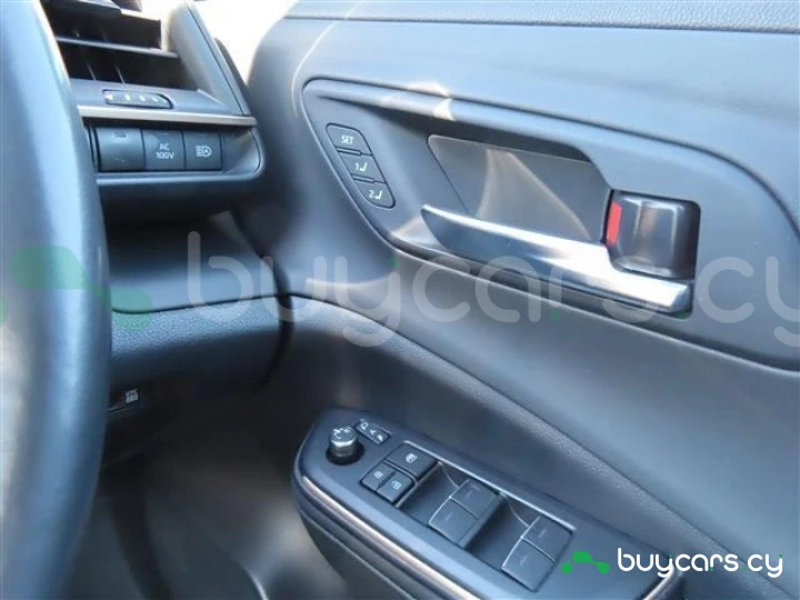 Toyota Crown Белый