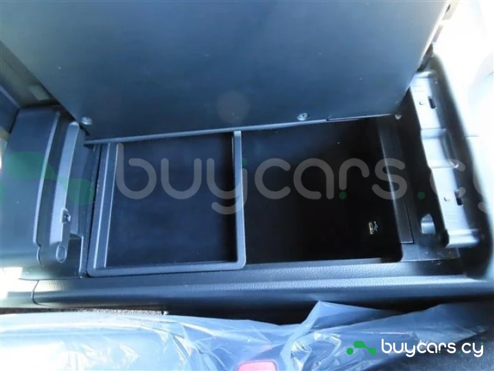 Toyota Crown Белый