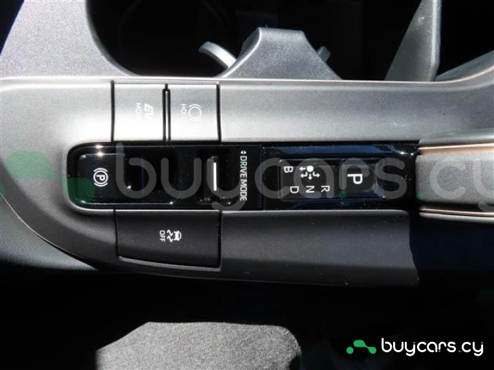 Toyota Crown Белый