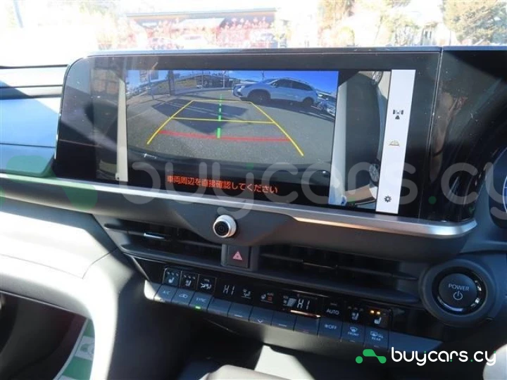 Toyota Crown Белый