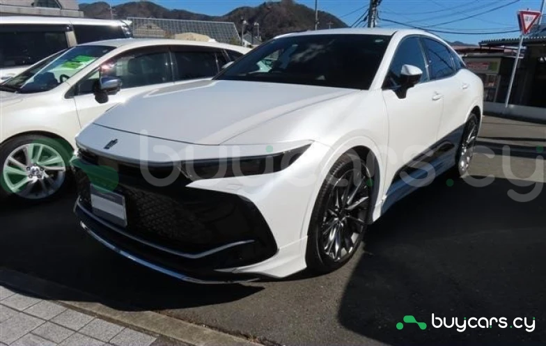 Toyota Crown Белый