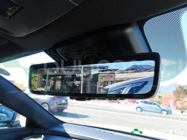 Toyota Crown Белый