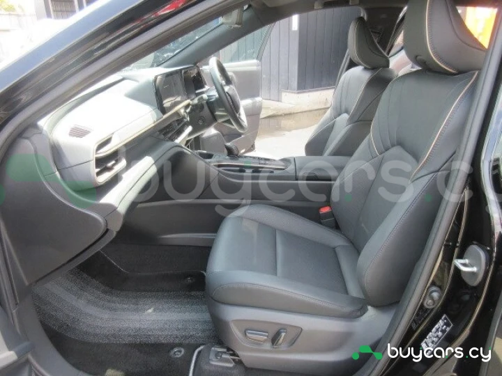 Toyota Crown Черный