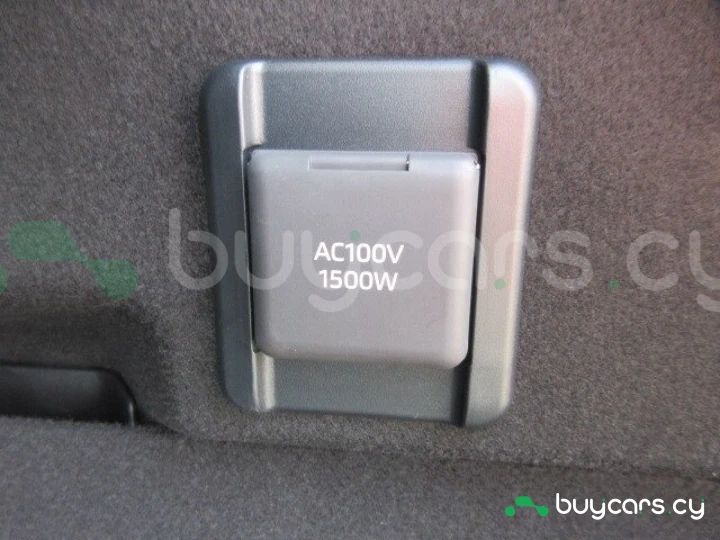 Toyota Crown Черный