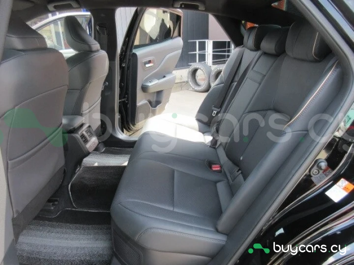 Toyota Crown Черный