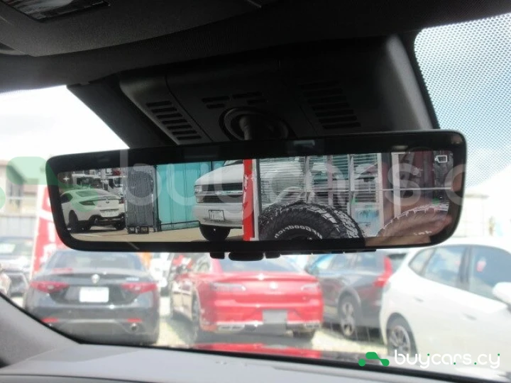 Toyota Crown Черный