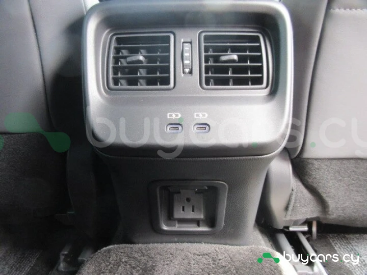 Toyota Crown Черный