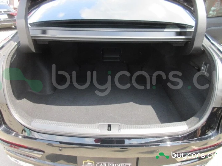 Toyota Crown Черный