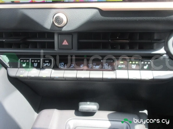 Toyota Crown Черный