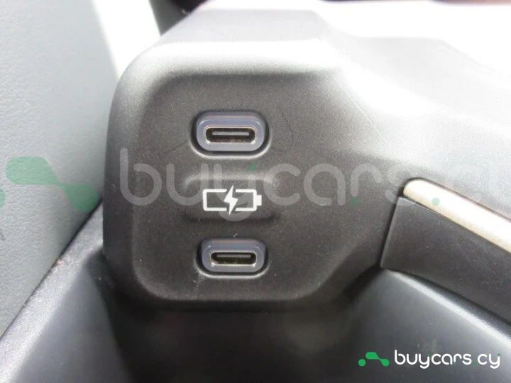 Toyota Crown Черный