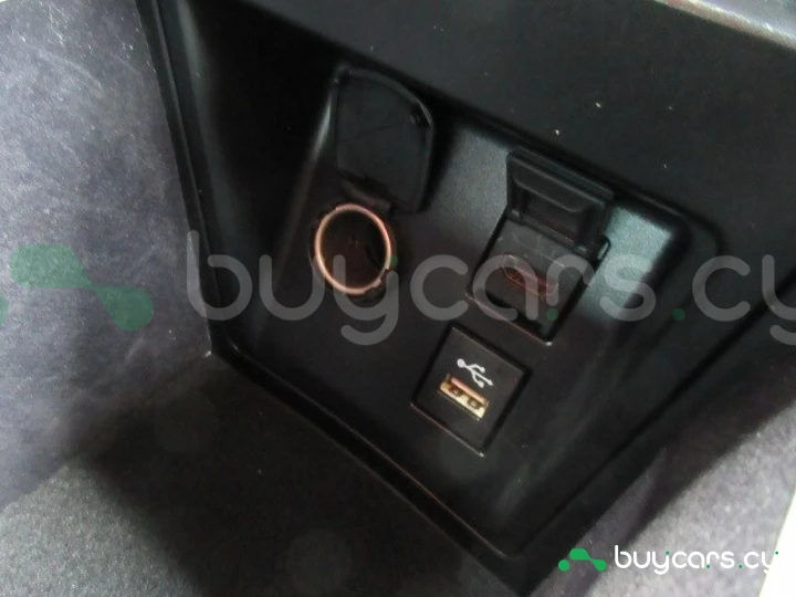 Toyota Crown Черный