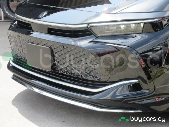 Toyota Crown Черный