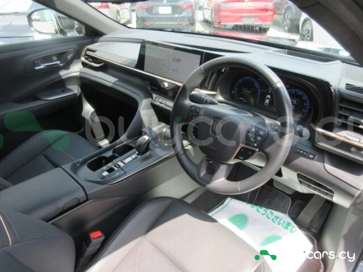 Toyota Crown Черный