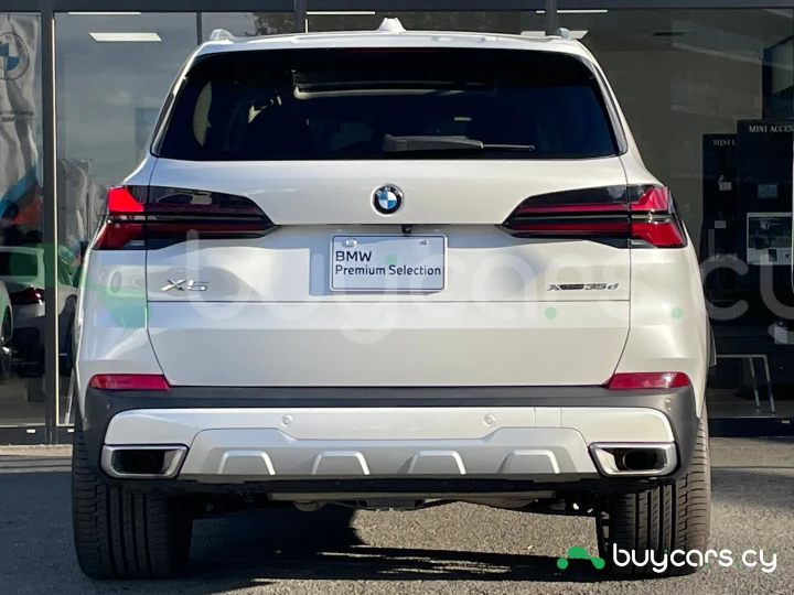 BMW X5 White