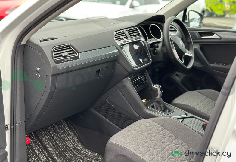 Volkswagen Tiguan White