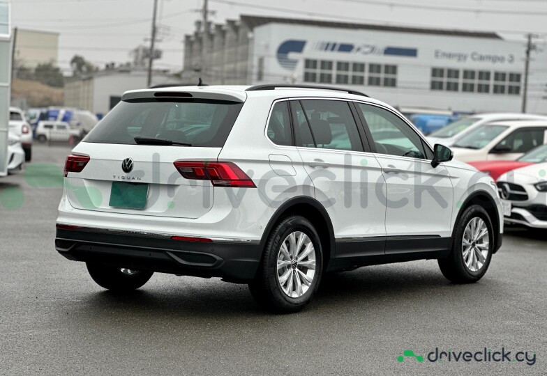 Volkswagen Tiguan White