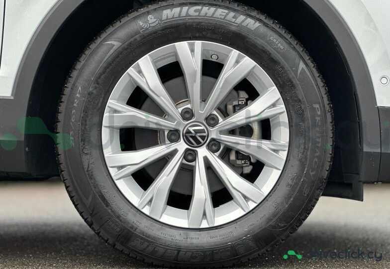 Volkswagen Tiguan White