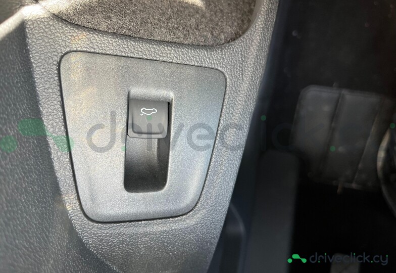 Volkswagen Tiguan White