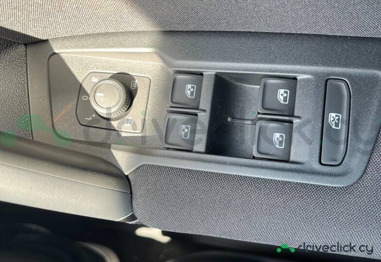 Volkswagen Tiguan White