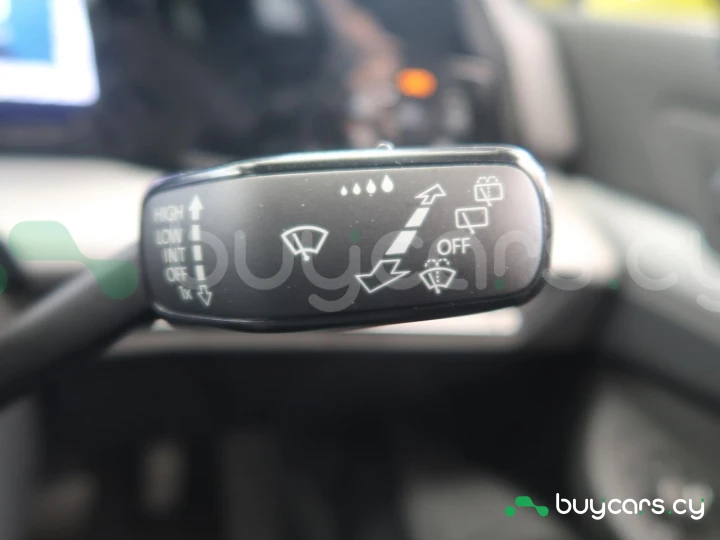 Volkswagen Golf Yellow