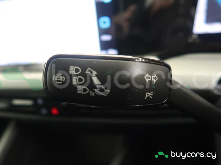 Volkswagen Golf Yellow