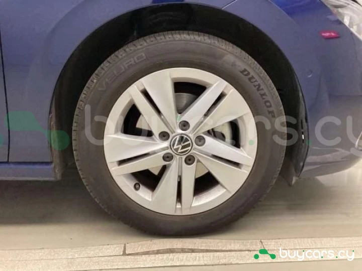 Volkswagen Golf Blue