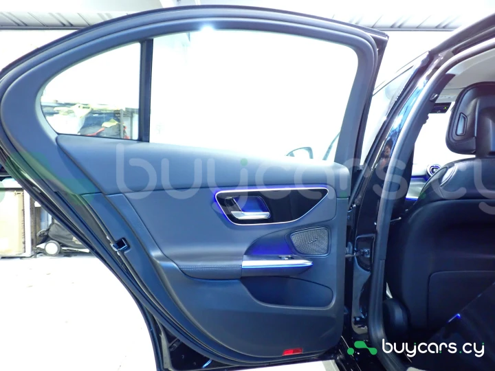 Mercedes C-class Black