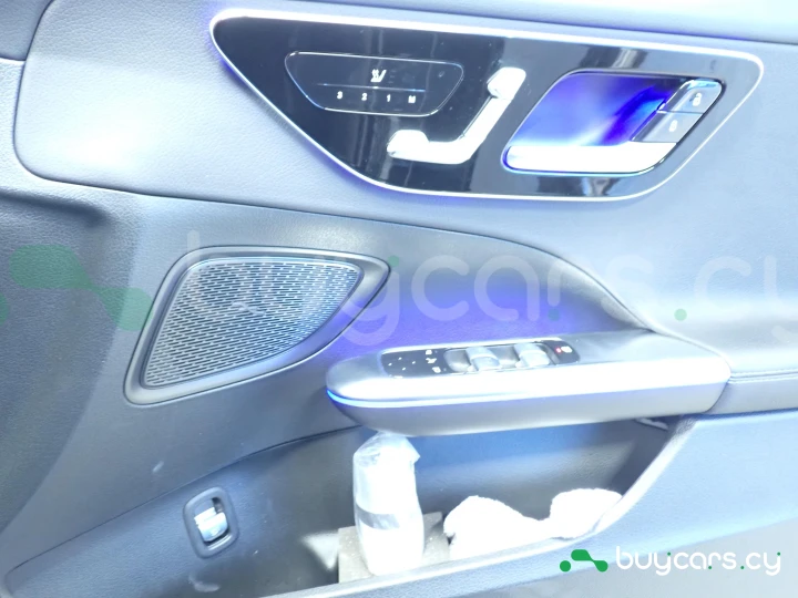 Mercedes C-class Black