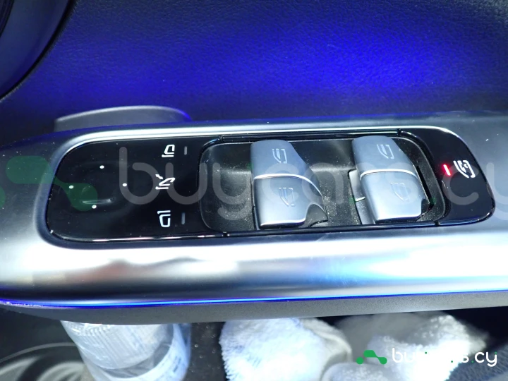 Mercedes C-class Black