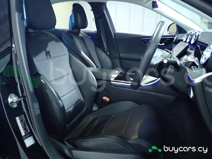 Mercedes C-class Black