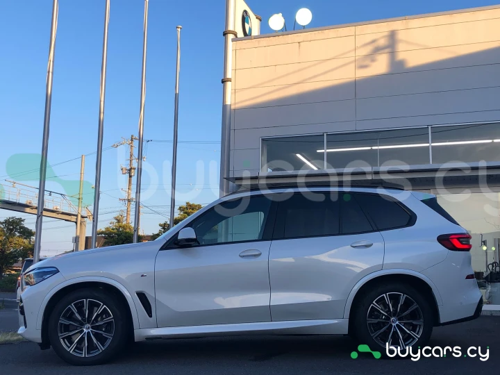 BMW X5 White